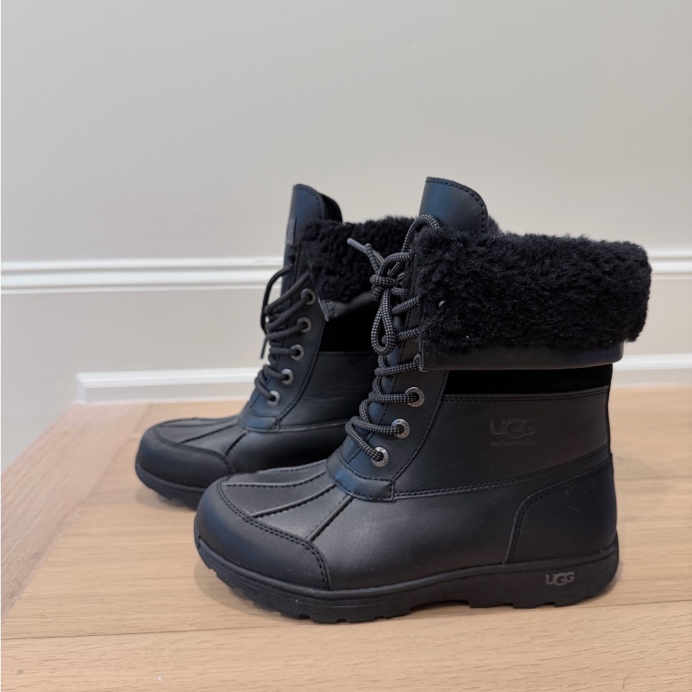 UGG Butte II Black Fur-Lined Boots Size 4 US 36 EU - Picture 3 of 9